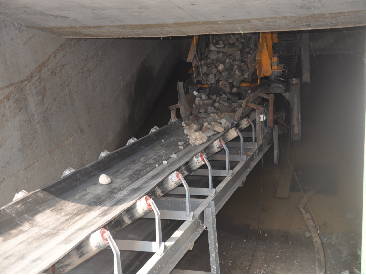 宜昌澤昱時(shí)產(chǎn)500-700噸/小時(shí)卵石洗砂破碎系統(tǒng)，每小時(shí)洗原砂300噸，破碎卵石+整形及機(jī)制砂300-400噸